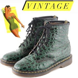 VINTAGE 90s DR. MARTENS